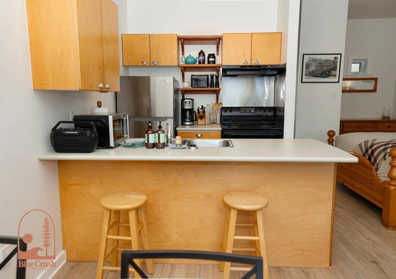 Wave Haven Waterfront Condo Hotel توفينو المظهر الخارجي الصورة